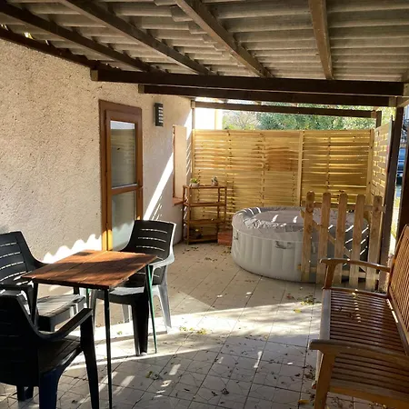 Maisonnette Avec Jacuzzi Et Terrasse Privee * Le Pradet
