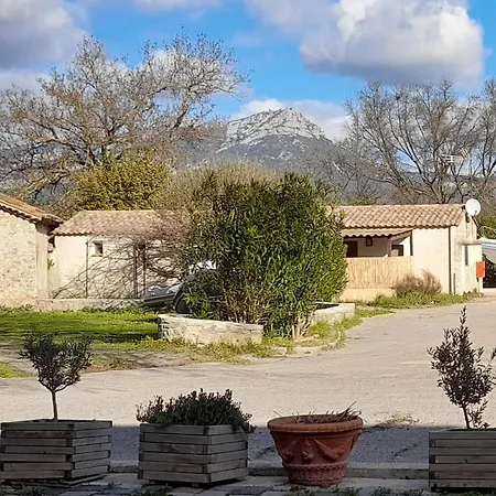 Maisonnette Avec Jacuzzi Et Terrasse Privee * Le Pradet